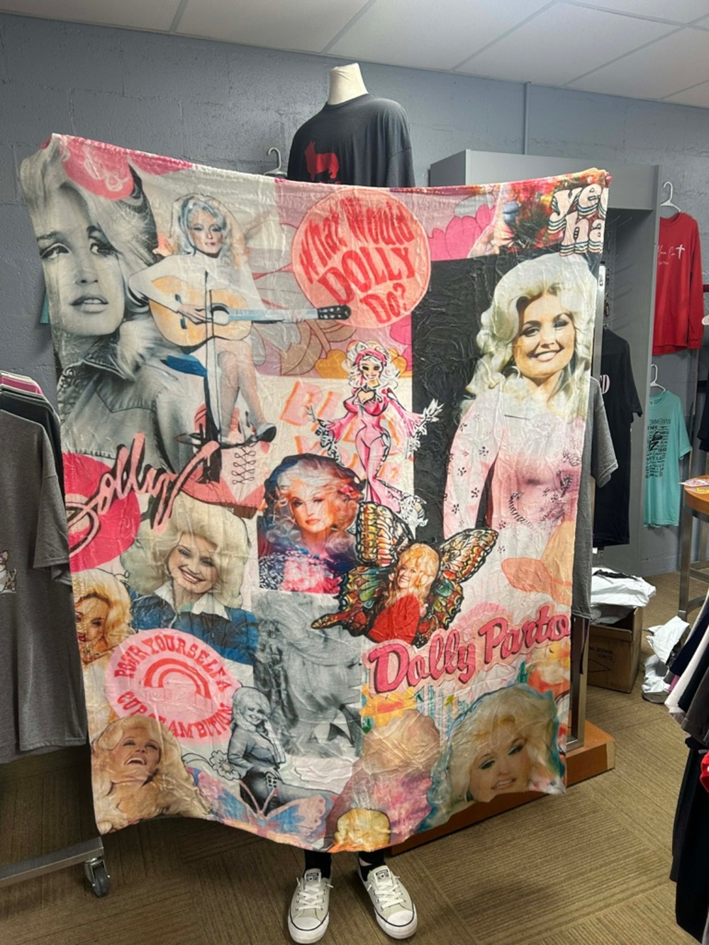 Throw Blanket  50“ x 60“ dolly
